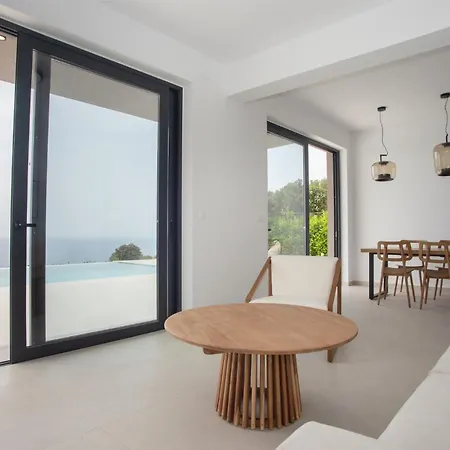 Villa Sea Whisper With Private Pool & Panoramic Sea View *