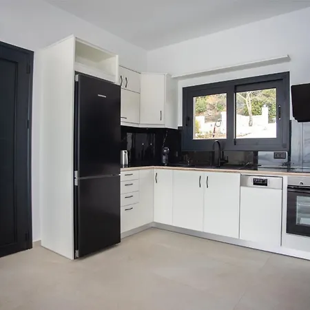 Вилла Sea Whisper With Private Pool & Panoramic Sea View Plateies