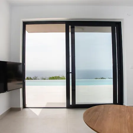 Sea Whisper With Private Pool & Panoramic Sea View