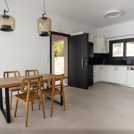 Sea Whisper With Private Pool & Panoramic Sea View Plateies